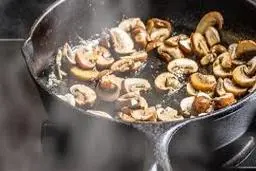 کم‌خونی را با قارچ درمان کنید! | منبعی غنی از آهن با جذب 90 درصدی 