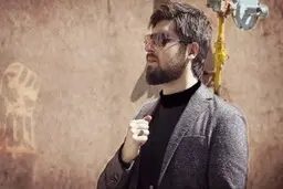 حامد زمانی خواننده «مرگ بر آمریکا» در بیمارستان بستری شد + عکس