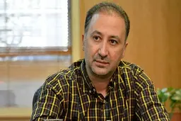 مجری معروف خودش را از ارتفاع پرت کرد + تصویر