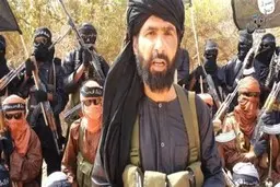 
مکرون: سرکرده گروه تروریستی داعش در صحرای بزرگ را کشتیم
