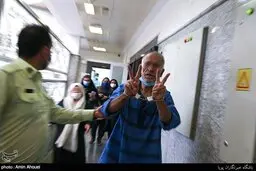 جزئیات خروج پدر بابک خرمدین از زندان