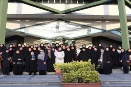 نشست بانوان فعال قزوین در عرصه های مختلف با حضور سفیر بلژیک در ایران