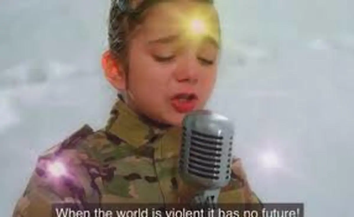 آواز سوزناک دختربچه اوکراینی برای صلح +ویدئو