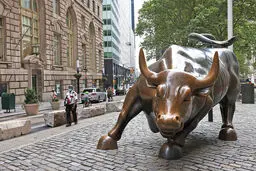 دوئل آبی و قرمز در وال‌استریت | بازار سهام آمریکا در انتظار پیروزی ترامپ است یا بایدن؟