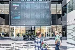 اسرار سقوط بورس در بهار | عدم شفافیت چگونه به زیان سهامداران تمام شد؟