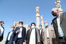 
رئیسی: پیام بنای تخت جمشید خطاب به ستمگران این است که ببینند سرنوشت کسانی که به مردم ظلم می‌کنند، چیست
