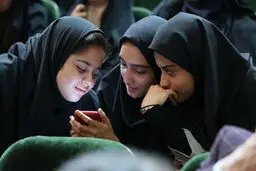 رابطه نسل زد با خانواده چگونه است؟ | در پناه تو