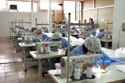 هنرمندان کارگاه تولید ماسک راه انداختند
