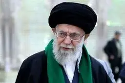 رهبر انقلاب: اگر خانواده شهدا نبودند این عمامه سر ما نبود| ماجرای خواندنی حضور رهبر انقلاب در خانواده شهدا