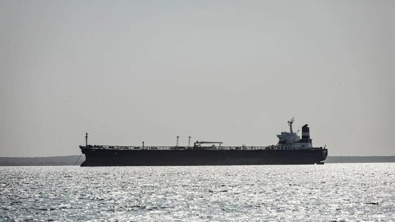 ادعای نیویورک تایمز: درخواست تهران از واشنگتن برای رفع تحریم‌های مالی و نفتی ایران