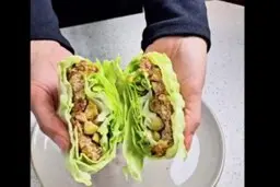 کوکوی بدون درست کن به چه خوشمزگی! | طرز تهیه کوکوی هویج و گردو +ویدئو