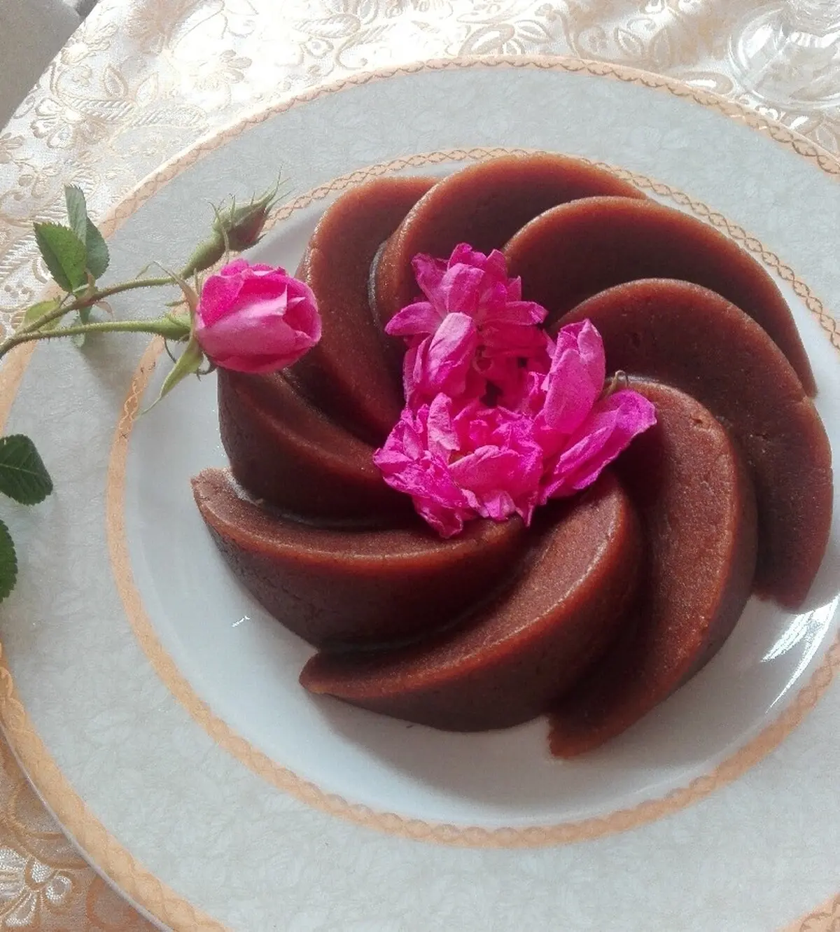 حلوا رو اینطوری که می‌گم درست کن! | طرز تهیه حلوا قالبی شیک و مجلسی