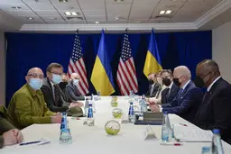
 دیدار جو بایدن با دو وزیر اوکراینی در لهستان 
