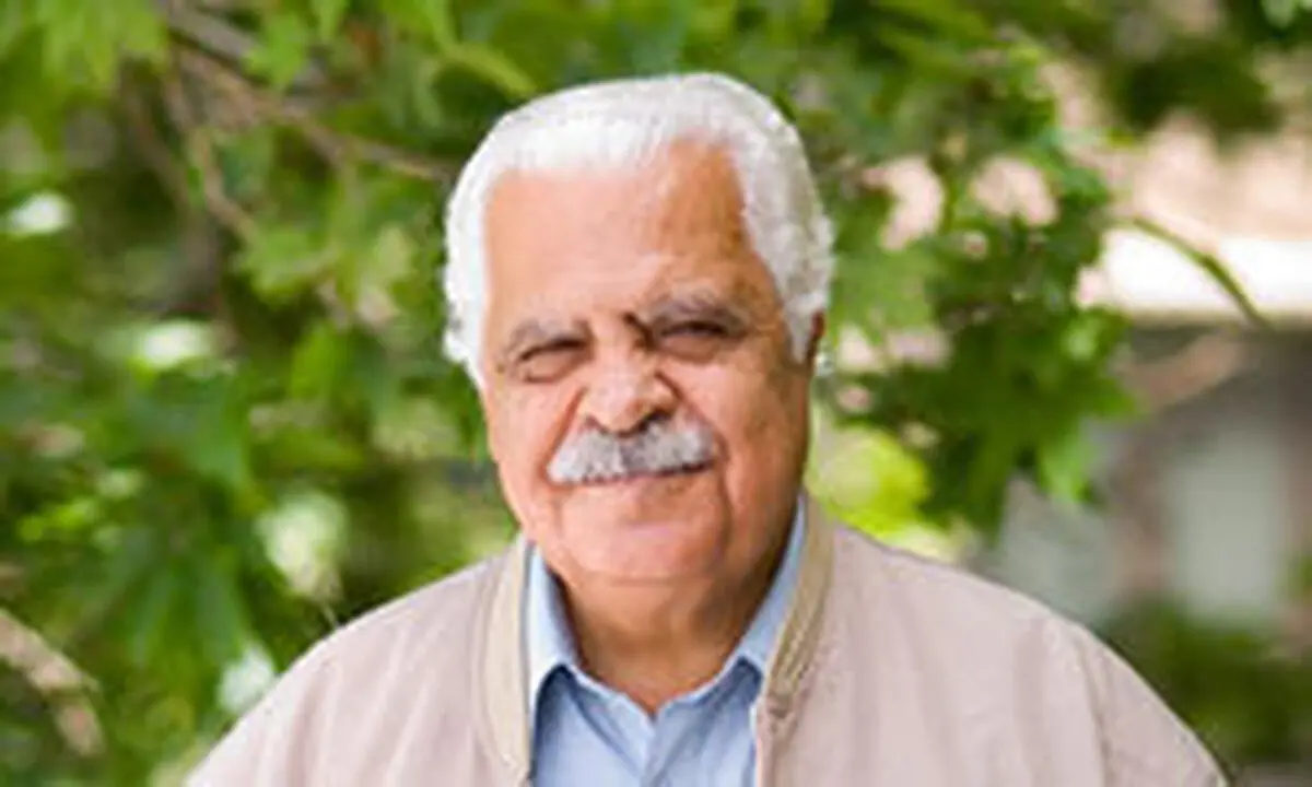 مشغول طنز شدم تا این روزها را فراموش کنم