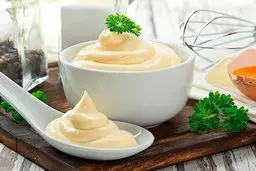 با ۴ قلم مواد سس مایونز خانگی درست کنید | دیگه از بیرون سس مایونز چرب نگیر خودت مفیدشو درست کن