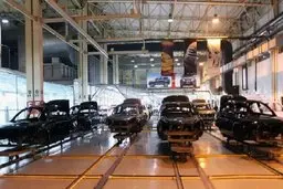 هنوزدر بر همان پاشنه می چرخد