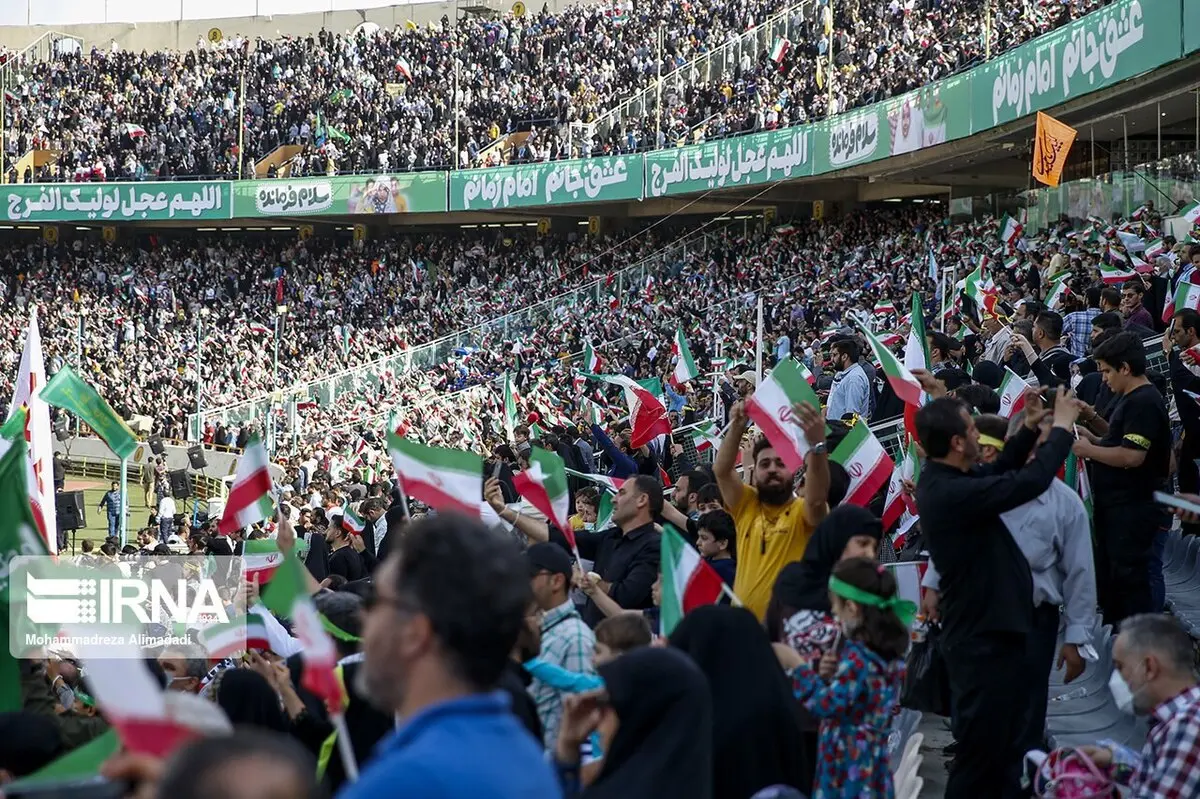  سلام فرمانده در استادیوم آزادی اجرا شد+ ویدئو