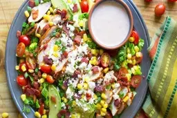 آیا به دنبال یک غذای عجله‌ای و خوشمزه هستید؟ | آموزش طرز تهیه سالاد مکزیکی