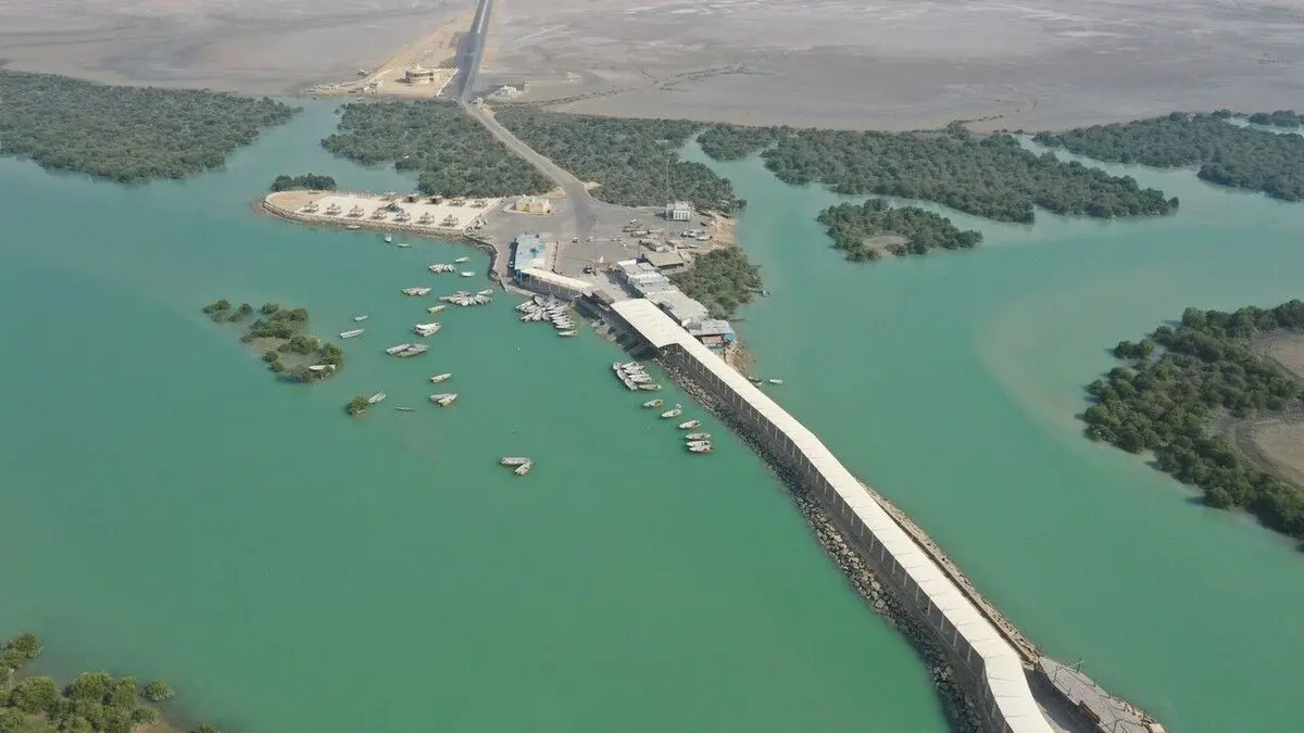 شرایط نامساعد جوی اسکله‌های قشم را تعطیل کرد