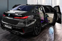 تبریک جالب و قشنگ BMW به مدیرعامل Mercedes Benz | کلاسِ رقابتی جذاب و خلاق، درست عین ایران‌خودرو و سایپا! + ویدئو