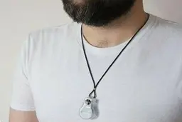 ساخت گردنبند هوشمند توسط ناسا برای جلوگیری از دست زدن به صورت