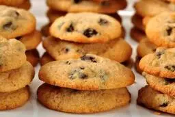 طرز تهیه شیرینی کشمشی ۱۰ دقیقه ای | بدون تجهیزات خاص شیرینی بپز +ویدئو