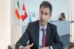 
سفیر سوئیس: امروز ۱۸۰ هزار بسته از داروهای مورد نیاز برای پیوند اعضا وارد ایران شد
