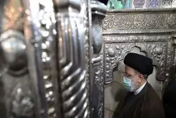 رئیسی به زیارت حرم حضرت معصومه (س) رفت + عکس