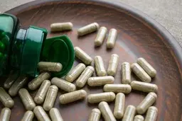 مکمل ها معجزه نمی‌کنند! | پولتان را برای مکمل ها دور نریزید!