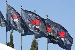 انصراف از کنگره جهانی موبایل ادامه دارد
