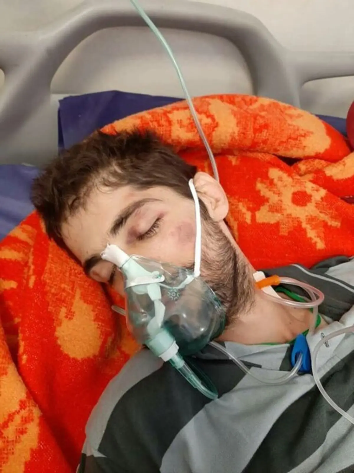 قهرمان سابق کشتی را در کمپ ترک اعتیاد زدند تا به کما برود 