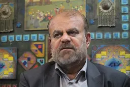 ادعای رستم قاسمی کشک است!|  قصه ۱۰۰۰ میلیارد تن فسفات رستم قاسمی چیست؟