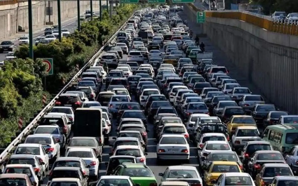  در آزادراه کرج - قزوین ترافیک سنگین است