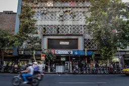 (تصاویر) سینماهای انبار و پاساژ شده 