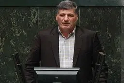 گودرزوند چگینی، نماینده مجلس: تغییر ساعت رسمی کشور، باید در اختیار دولت قرار گیرد | شروع ساعت کاری از ۶ صبح، خستگی مضاعف ایجاد می‌کند |  قطعا این ساعت ادارات مراجعی نخواهند داشت