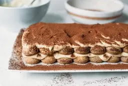این تیرامیسو ایتالیایی آسونو برای خودت درست کن و لذت ببر! | طرز تهیه تیرامیسو فوری +ویدیو