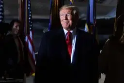 ترامپ برای درمان کرونا نسخه داد