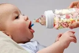 مضرات آنتی بیوتیک برای سلامتی کودکان 