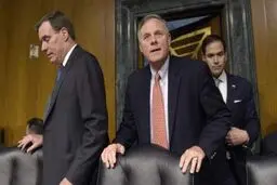   استعفای رییس کمیته اطلاعاتی سنای آمریکا
