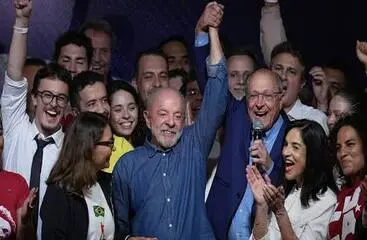 نامزد شکست خورده انتخابات برزیل وارد میامی شد