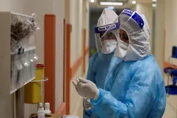 همه چیز در مورد فلورونا ؛ ترکیب کرونا و آنفلوانزا چقدر خطرناک است؟
