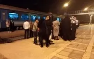 گرفتاری خبرنگاران در قطار | انسداد راه آهن تهران_شمال 