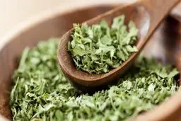 یاد بگیر ادویه درست کن و هم چطوری سبزی خشک کنی | ترفند سبزی خشک کردن و تبدیل آن به ادویه +ویدئو