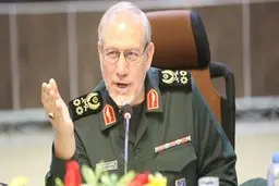 سرلشکر صفوی: آمریکایی‌ها به مسؤولیت و تبعات اقدامات تحریک‌آمیز خود بیندیشند