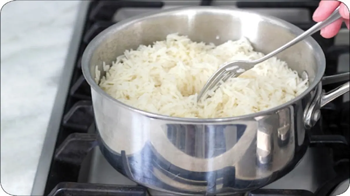 بهترین روش هایی که باعث دون شدن برنج می‌شوند | نکاتی برای پخت برنج دون +ویدئو