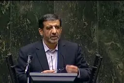 ضرغامی، وزیر پیشنهادی میراث فرهنگی: رئیس جمهور پیشین را در ایتالیا به پای مجسمه سردار رومی بردند؛ اگر یک تصویر نشان می‌دادند که در آن پادشاه رومی به پای داریوش اول افتاده، عظمت ایران را به رخ آنها می‌کشیدند