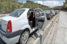 معطلی ۱۵ساعته برای تزریق دوز دوم واکسن کرونا| نوبت‌هایی که بین ۳۰۰ تا ۶۰۰ هزار تومان در صف تزریق واکسن کرونا فروخته می‌شود!