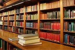 تجهیز اتوبوس‌های شاهرود به کتابخانه
