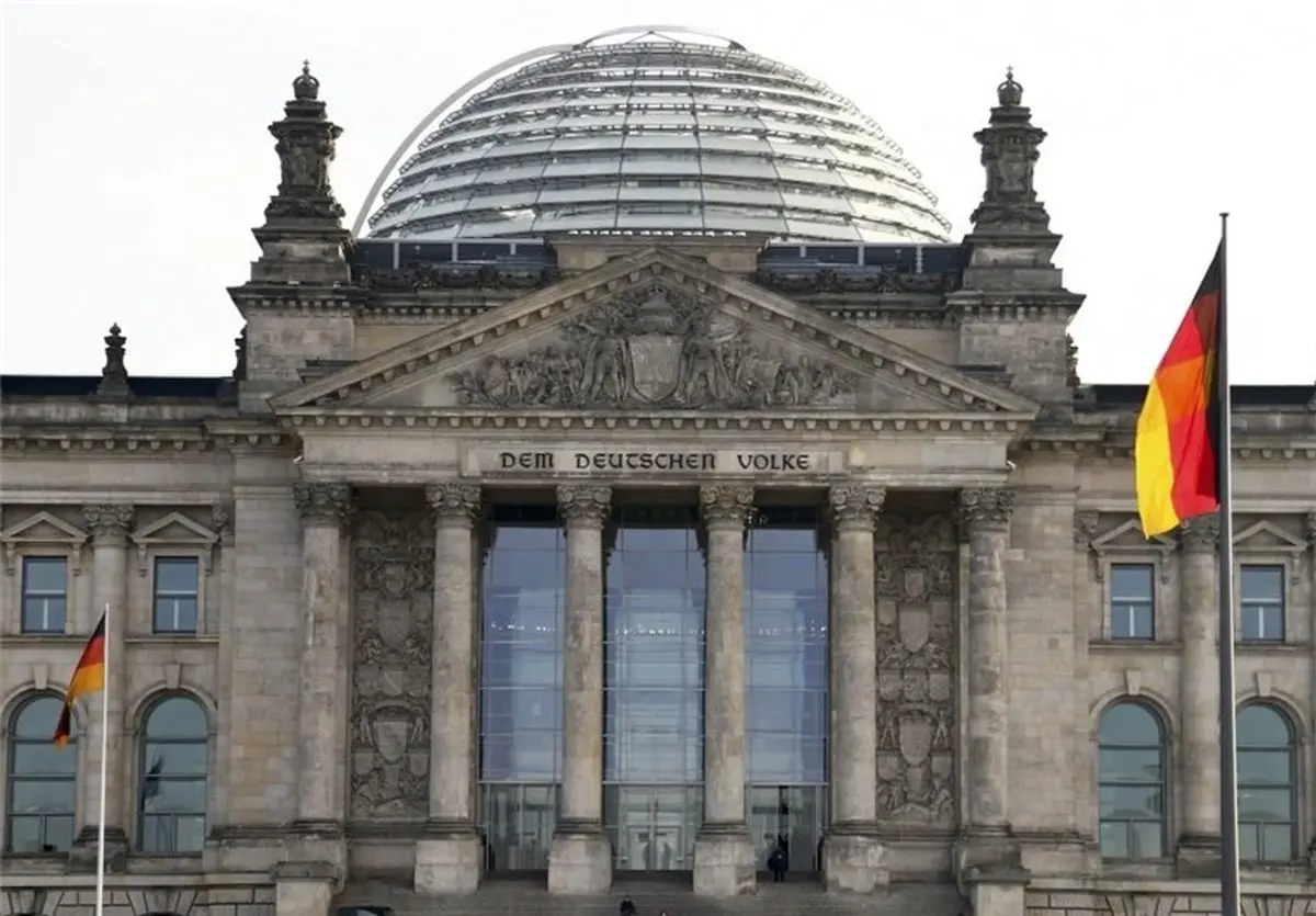
آلمان به تحریم ۱۸ موسسه مالی ایران واکنش نشان داد
