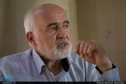 احمد توکلی  |  هر دو جریان سیاسی کشور امروز ضعیف شده اند